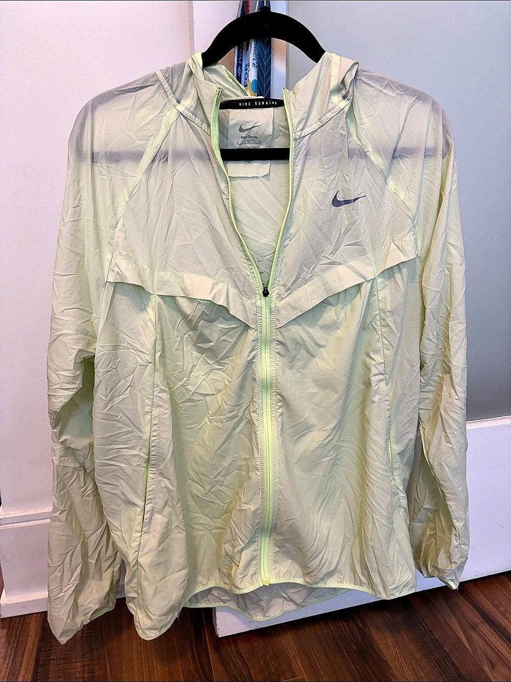 Nike Stride Running Jacket Lightweight Hooded Jacket Large